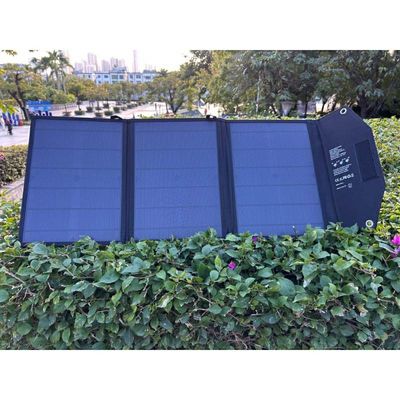 کیسه تاشو خورشیدی قابل حمل و سبک با 2 پورت USB 2.35 کیلوگرم ابعاد تاشو 39.9 X 35.5 X 3.9 سانتی متر
